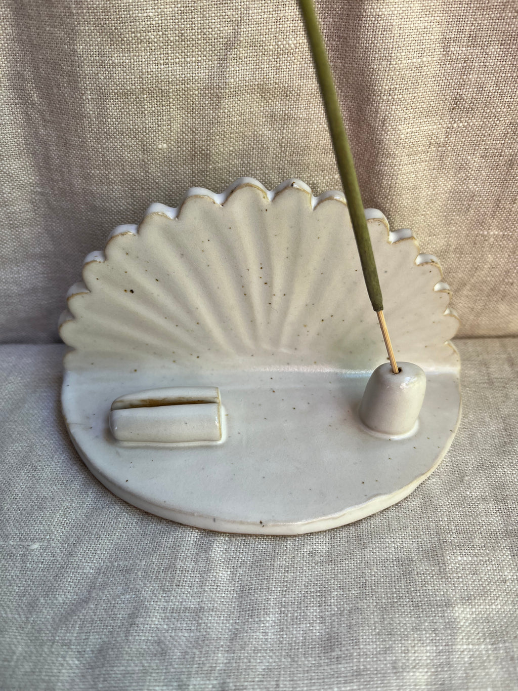 Wierook altaar spikkel wit - kaarthouder