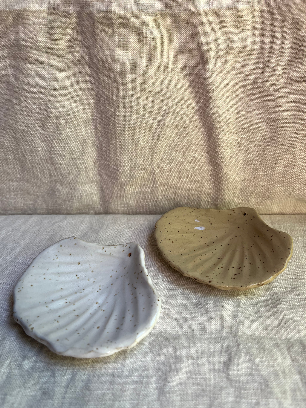 Schelp altaar - Beige spikkel