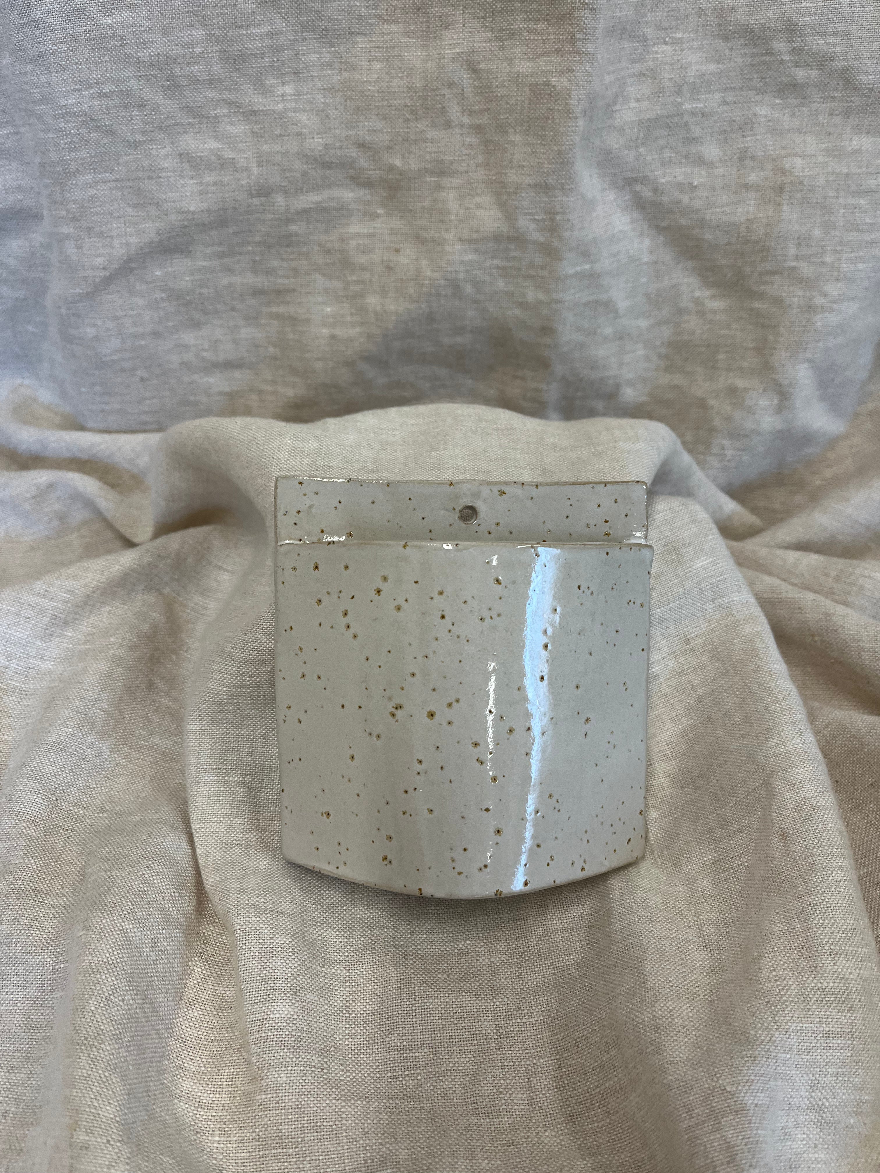 Wandvaasje spikkel wit