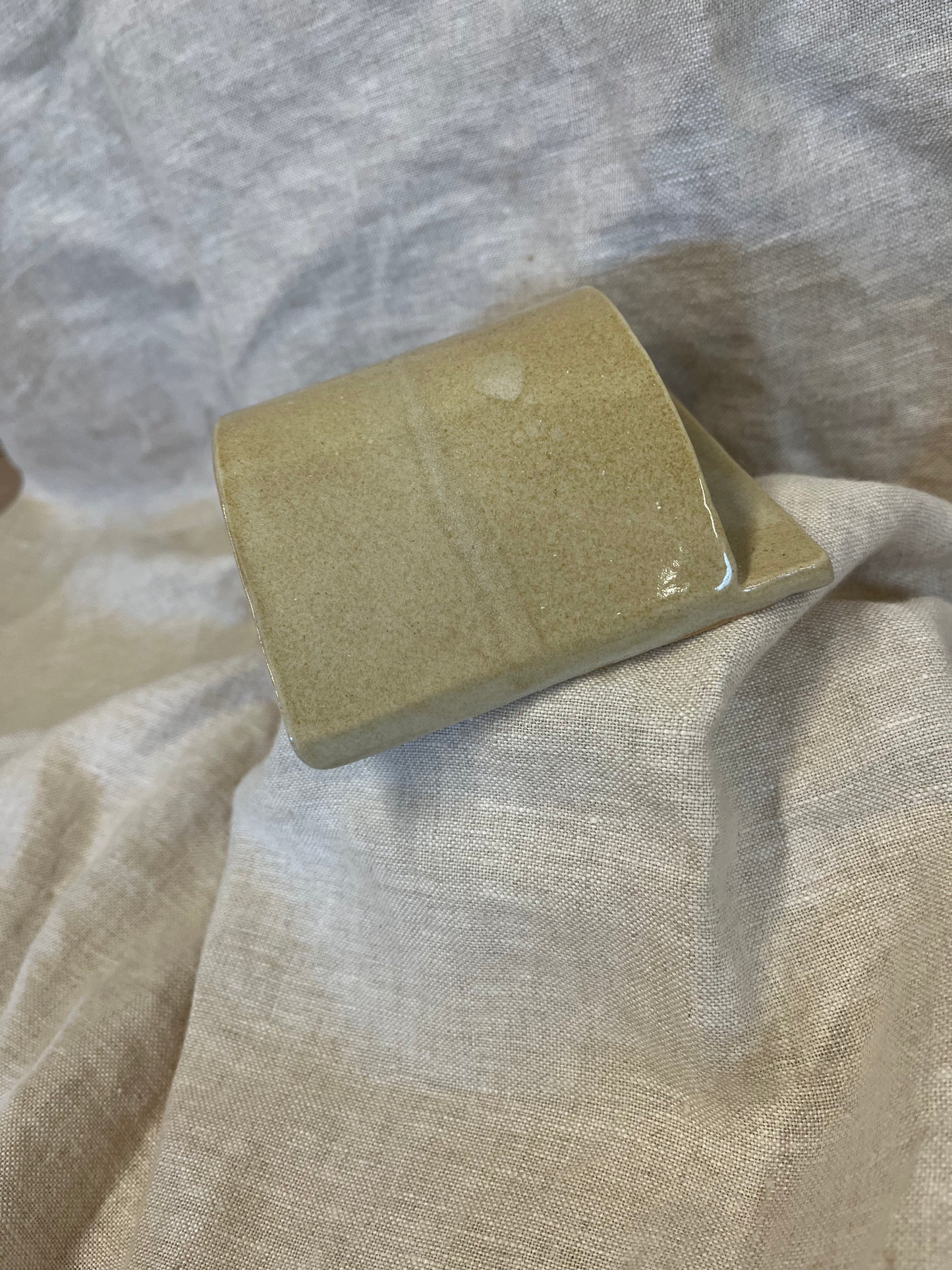 Wandvaasje beige